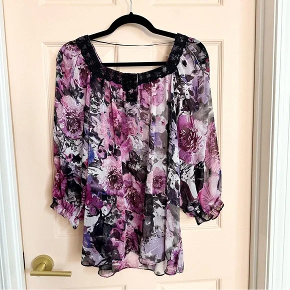 Purple floral John Paul Richard top - Picture 1 of 4